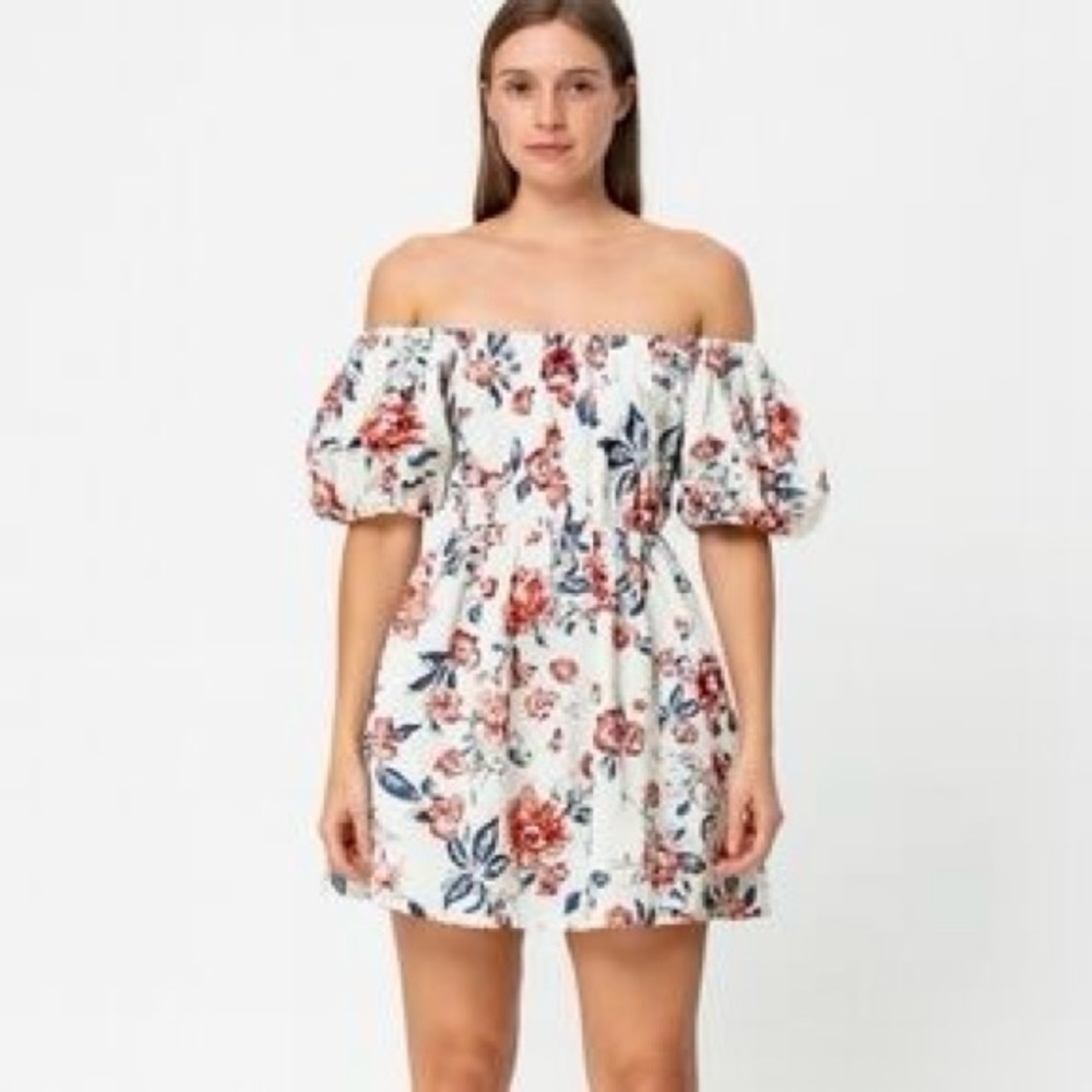 Lucky Brand puff sleeves